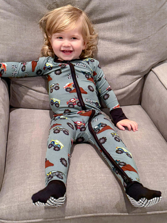 WHEELIE COOL FOOTIES