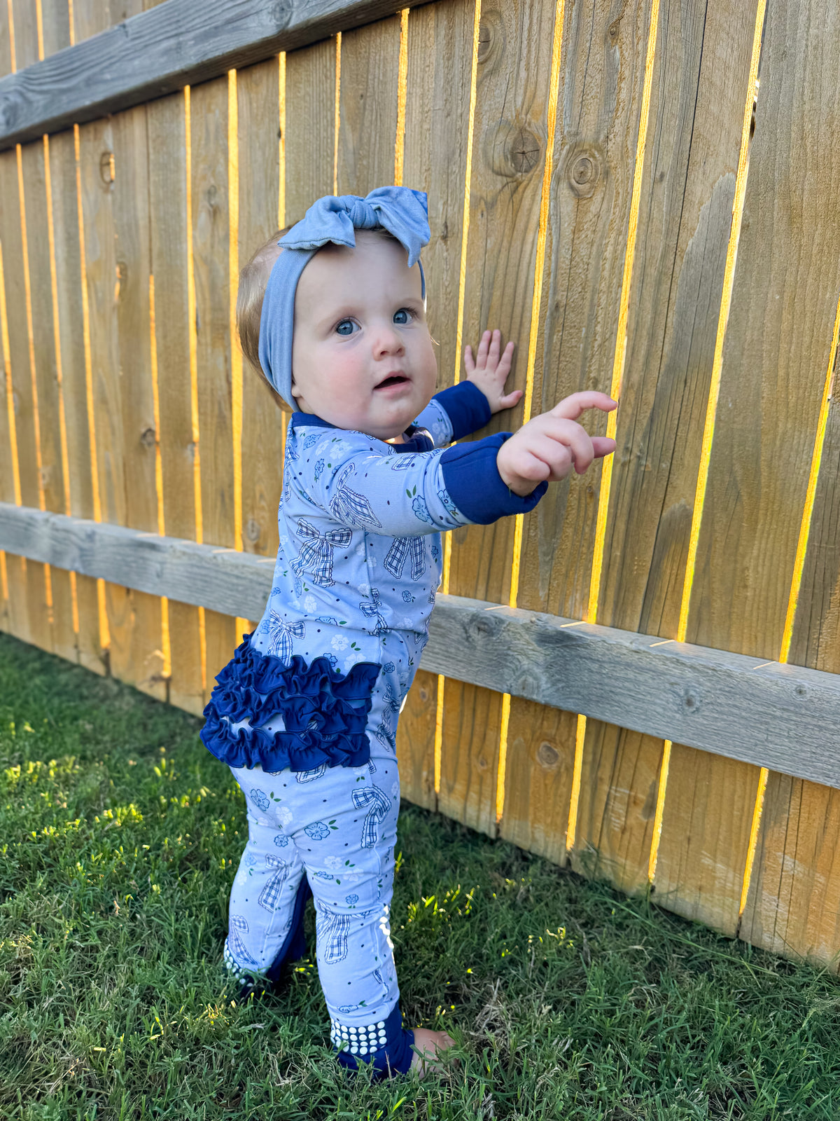 BLUE BOW FLORAL FOOTIE