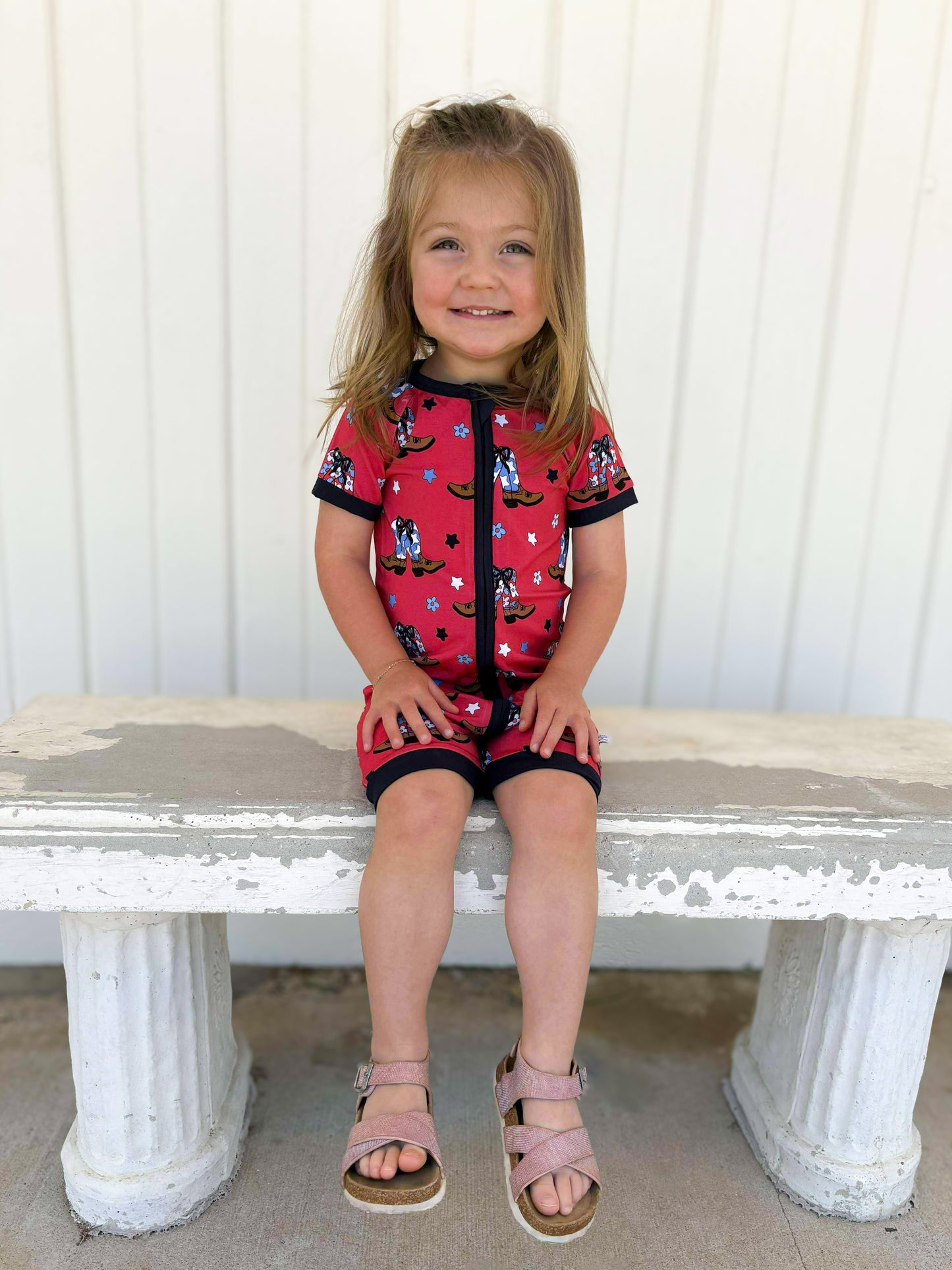 RED, WHITE & RODEO SHORTIE ZIP