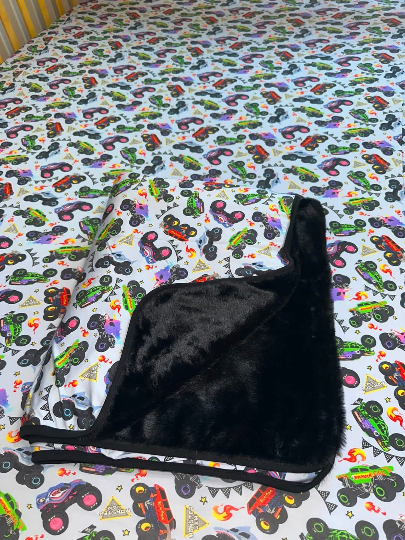 TRUCK YEAH BAMBOO PLUSH BLANKET