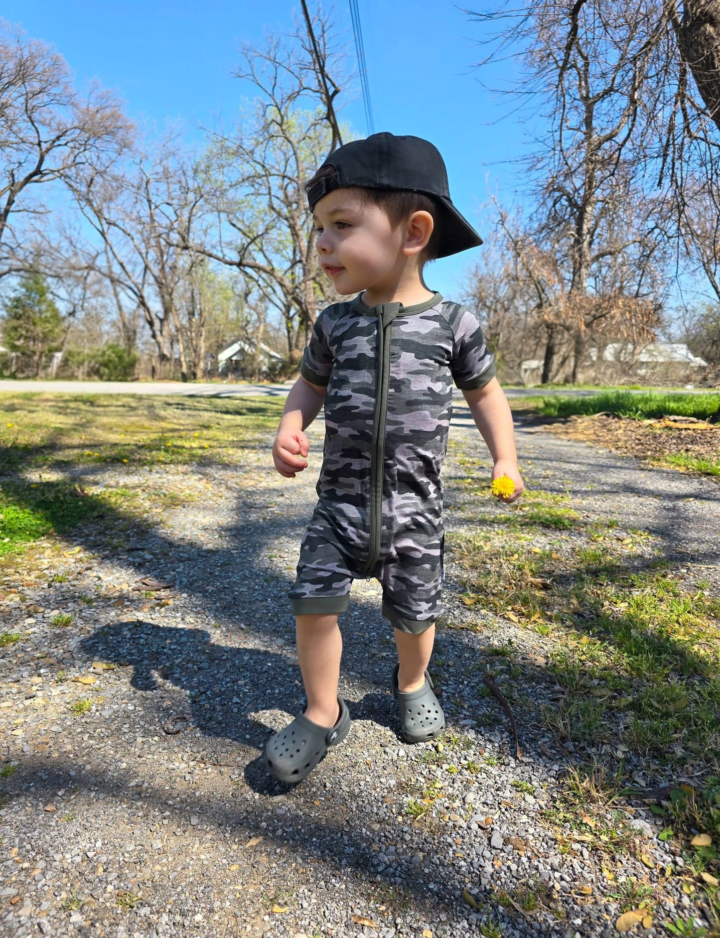 CAMO SHORTIE ZIP