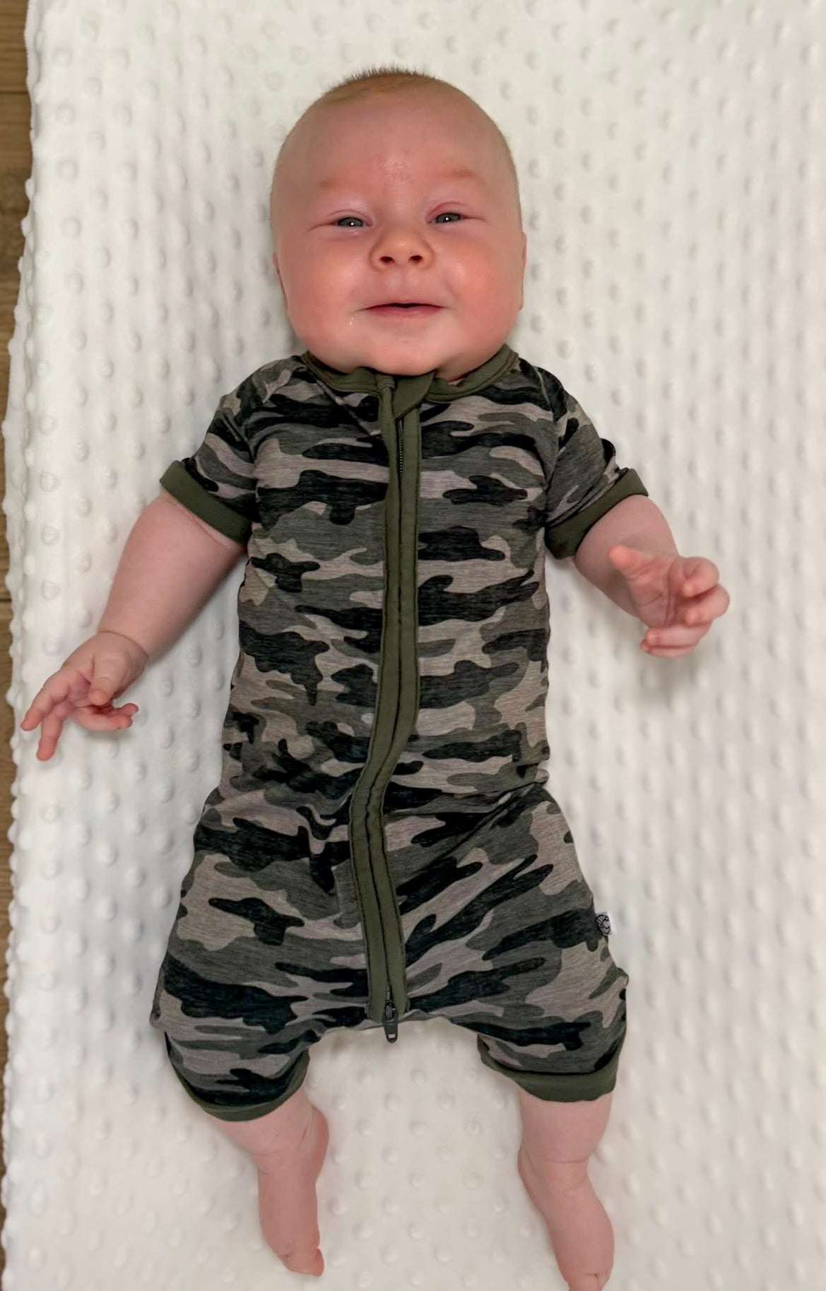 CAMO SHORTIE ZIP