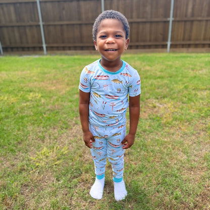 BOATS & BOBBERS SHORT SLEEVE SLEEPY SET
