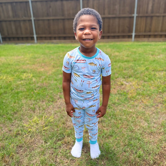 BOATS & BOBBERS SHORT SLEEVE SLEEPY SET