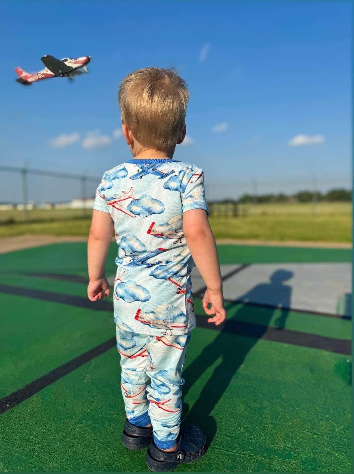 BLUE AIRPLANES SHORT SLEEVE SLEEPY SET